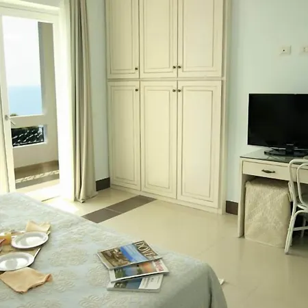 Abamar Hotel 4*