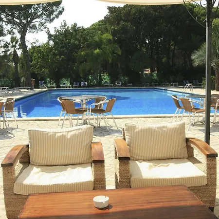 Abamar 4*
